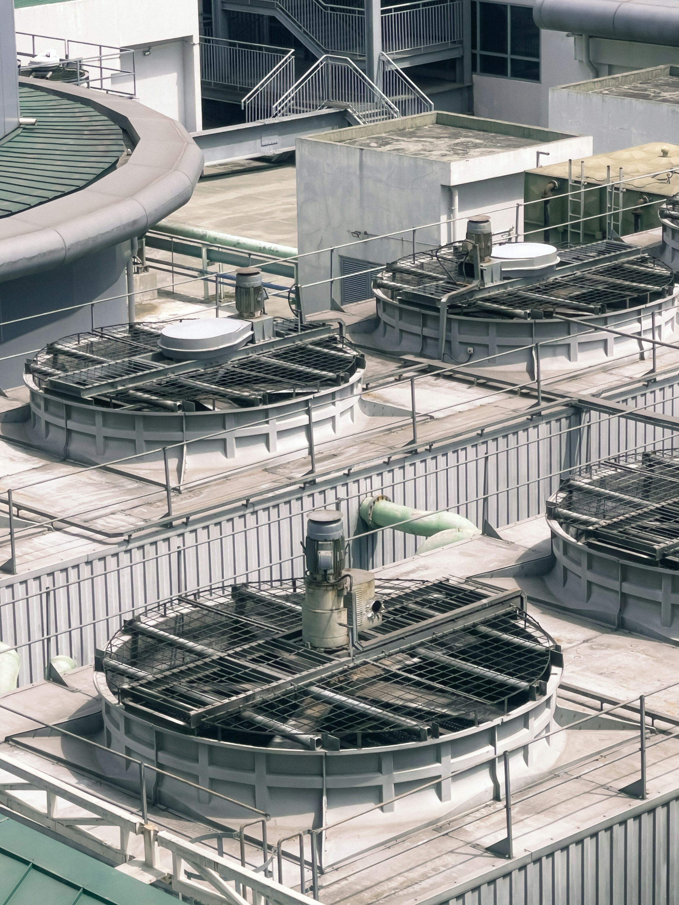 Aerial view of water infrastructure and impoundment — treatment and environmental engineering context. Photo: Lutz Peter on Unsplash.